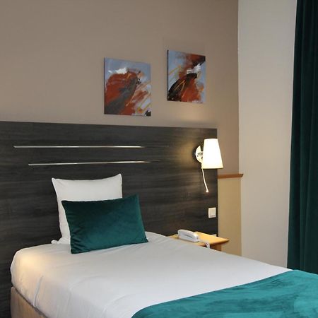 Hotel Cerise - Les Sources Ликсей-ле-Бен Экстерьер фото