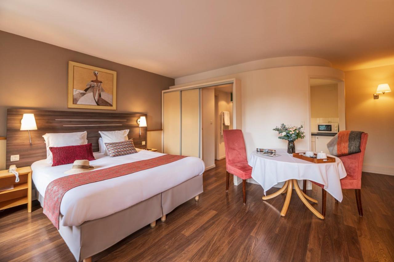Hotel Cerise - Les Sources Ликсей-ле-Бен Экстерьер фото
