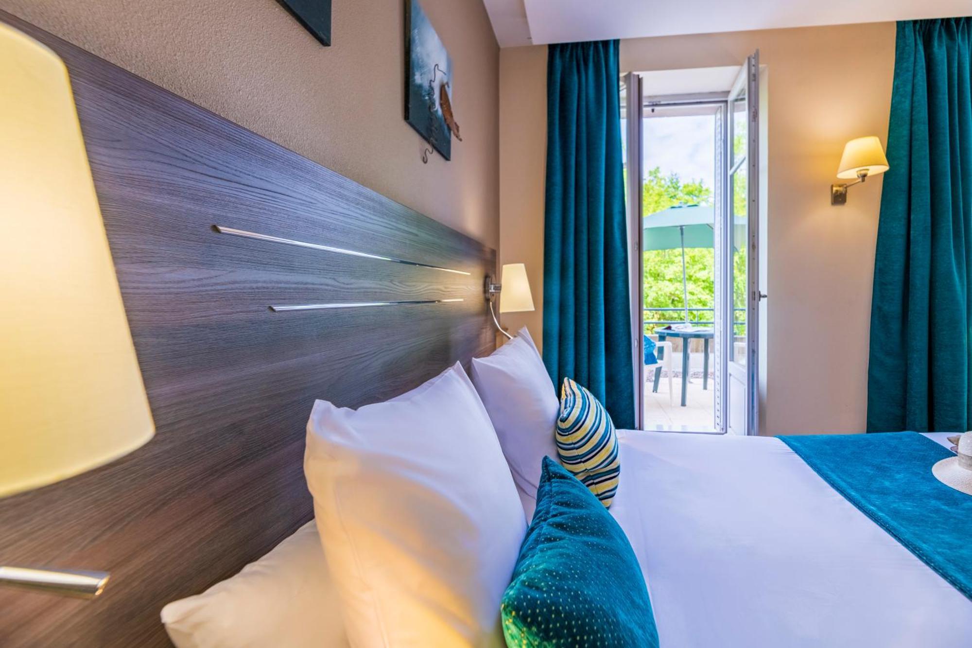 Hotel Cerise - Les Sources Ликсей-ле-Бен Экстерьер фото