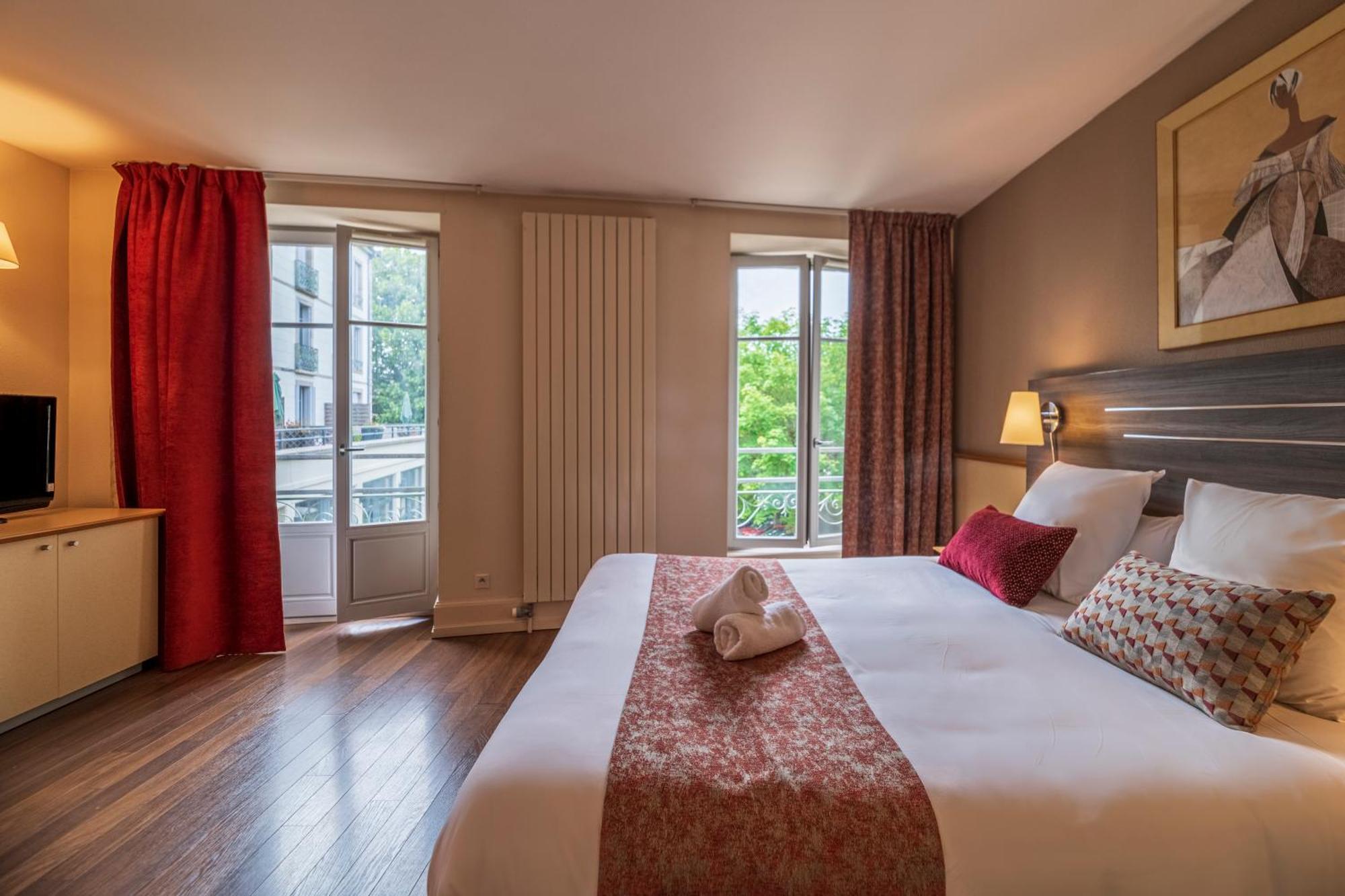 Hotel Cerise - Les Sources Ликсей-ле-Бен Экстерьер фото