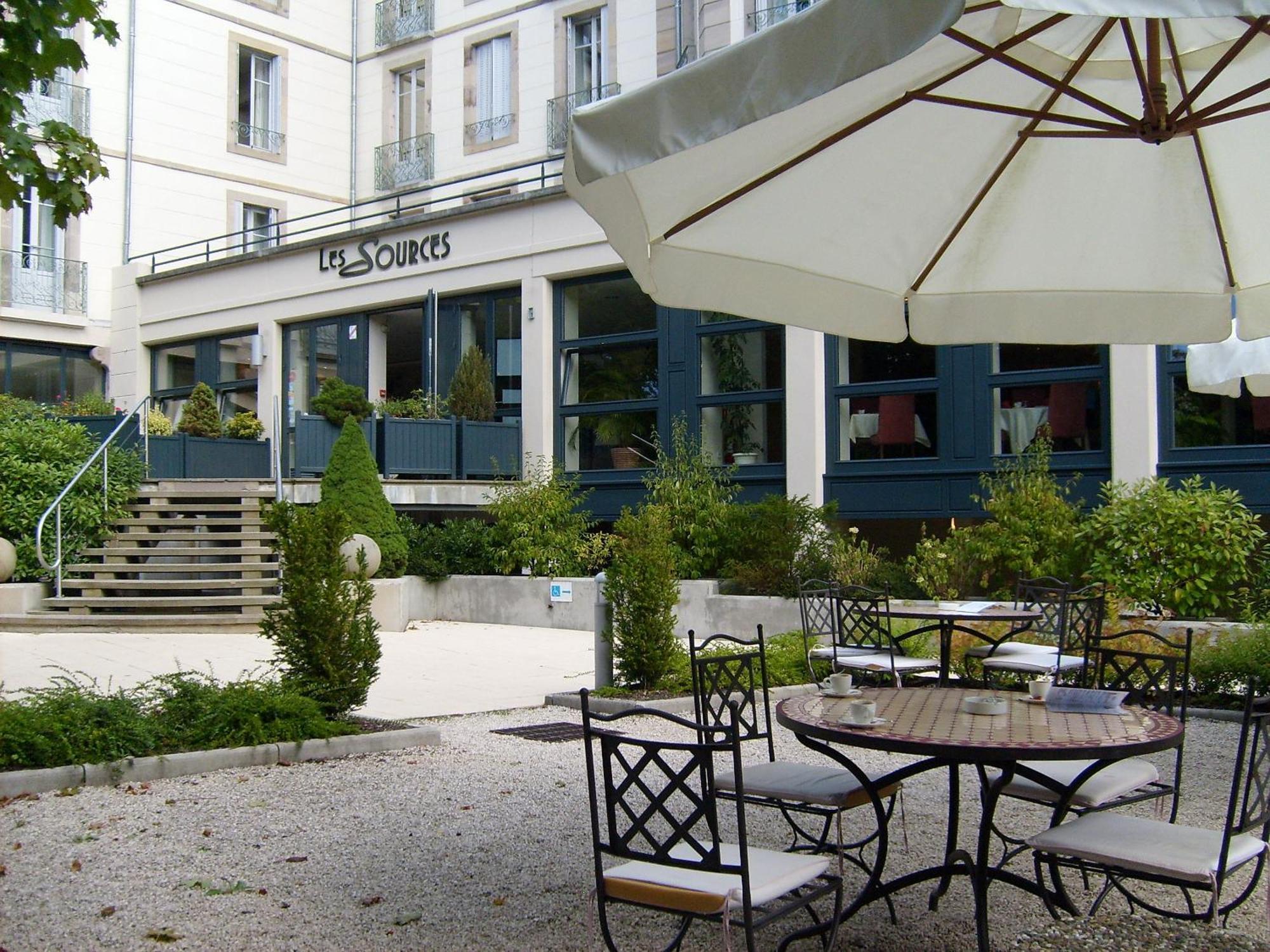Hotel Cerise - Les Sources Ликсей-ле-Бен Экстерьер фото