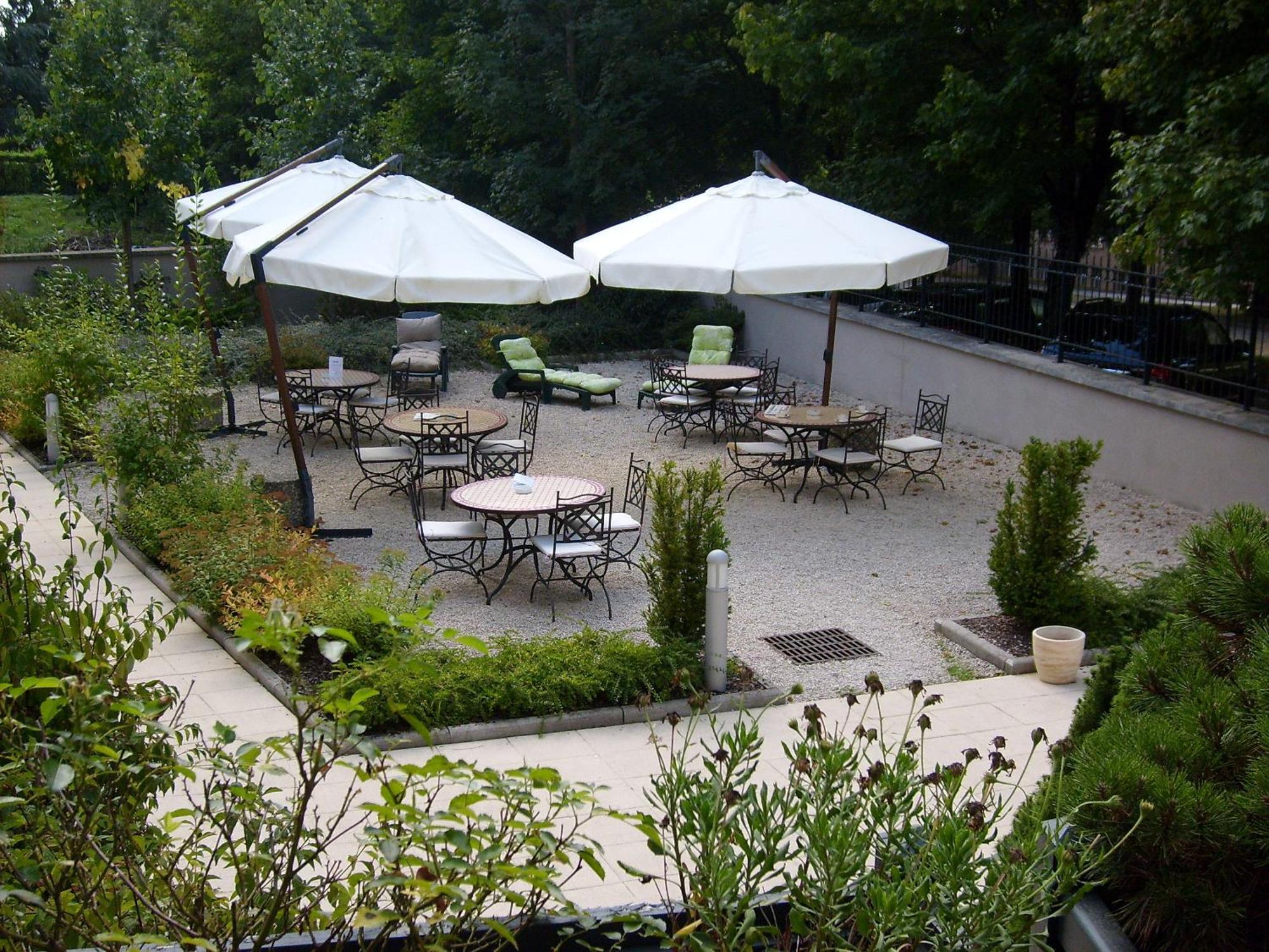 Hotel Cerise - Les Sources Ликсей-ле-Бен Экстерьер фото